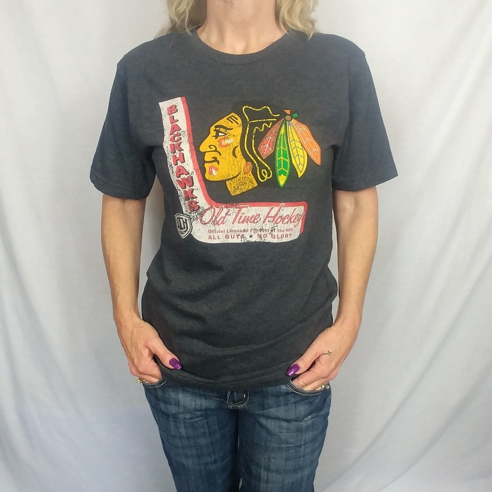 NHL Blackhawks Old Time Hockey Small Tshirt